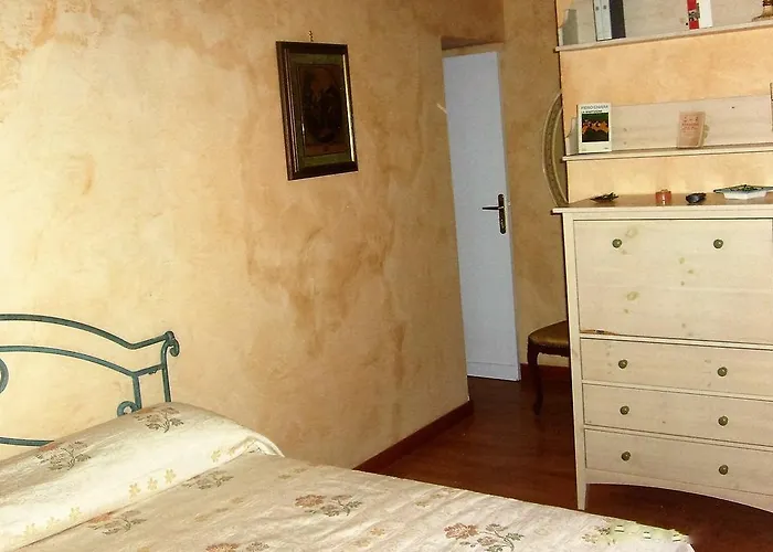 לינה וארוחת בוקר Carolina Plebiscito R.